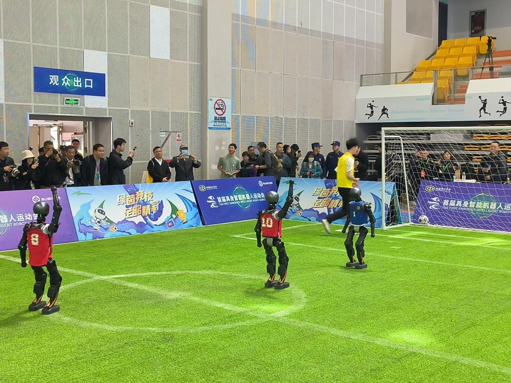 卡卡鼓励菲利克斯：感谢你的赞美，祝你在米兰取得巨大的成功